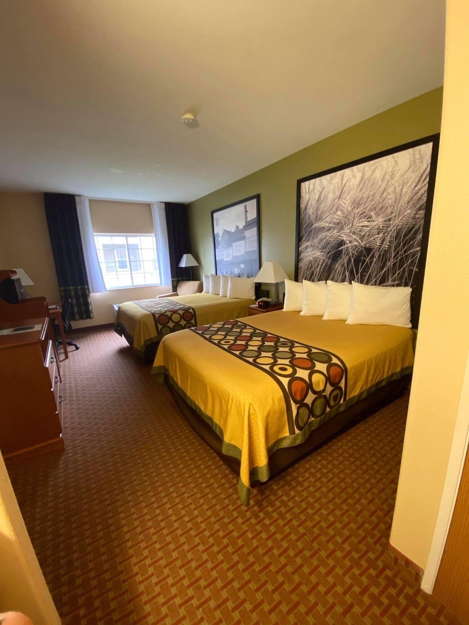 Super 8 By Wyndham Great Bend Hotell Exteriör bild