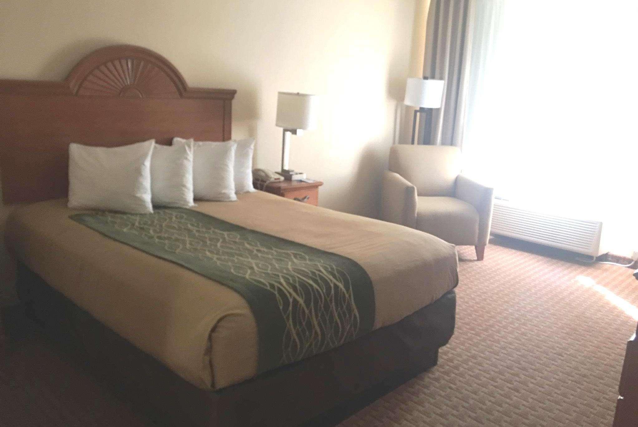 Super 8 By Wyndham Great Bend Hotell Exteriör bild