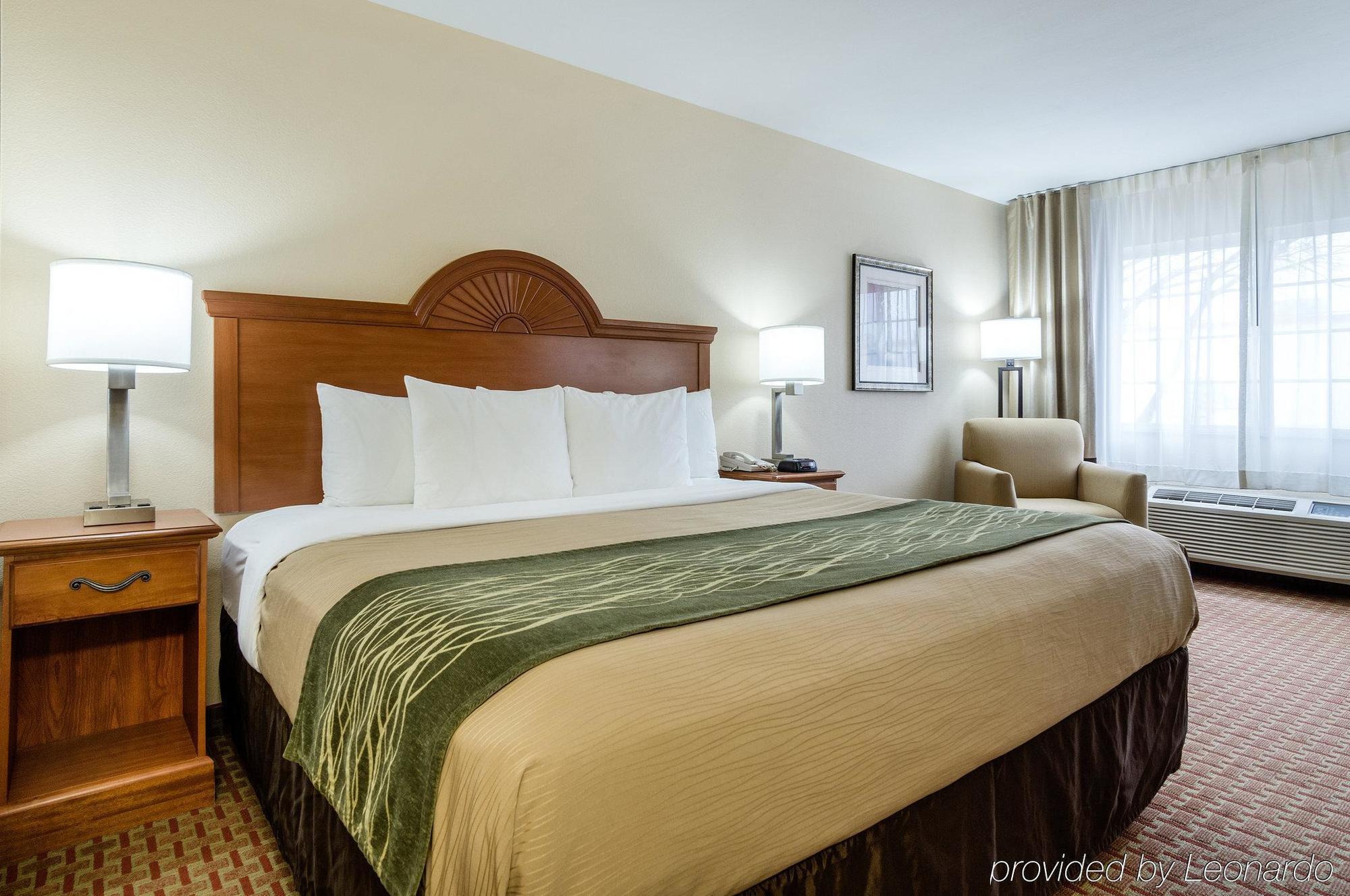 Super 8 By Wyndham Great Bend Hotell Exteriör bild
