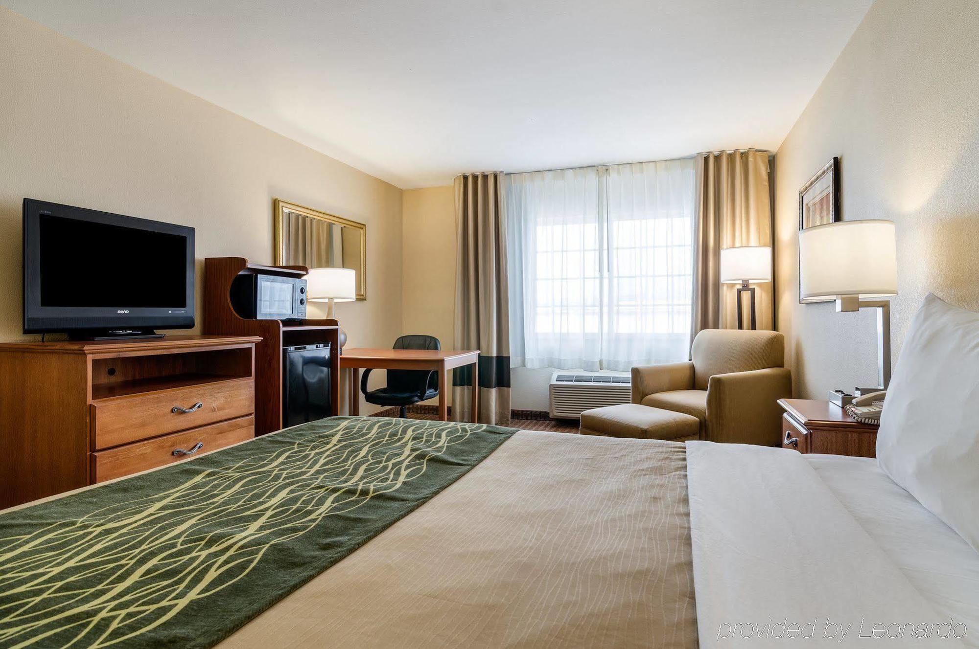 Super 8 By Wyndham Great Bend Hotell Exteriör bild