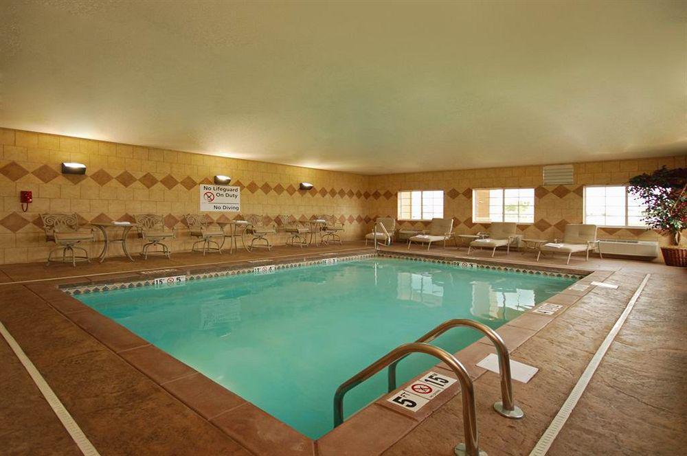 Super 8 By Wyndham Great Bend Hotell Bekvämligheter bild